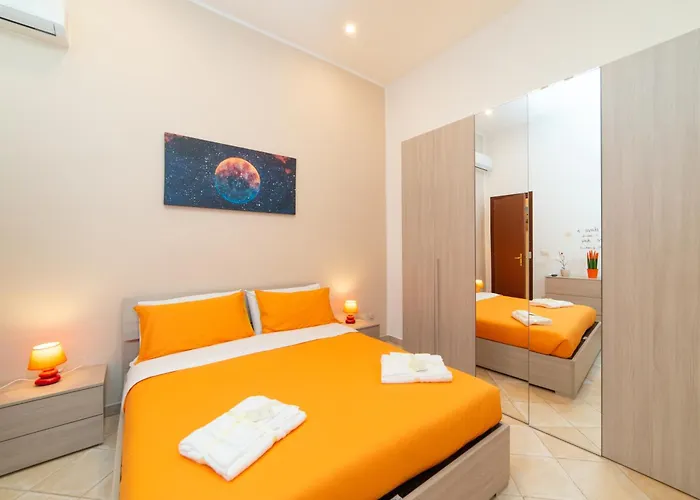 B&B In Naples City Center - Vacation Apartment Near The Train Station & Top Naples Attractions