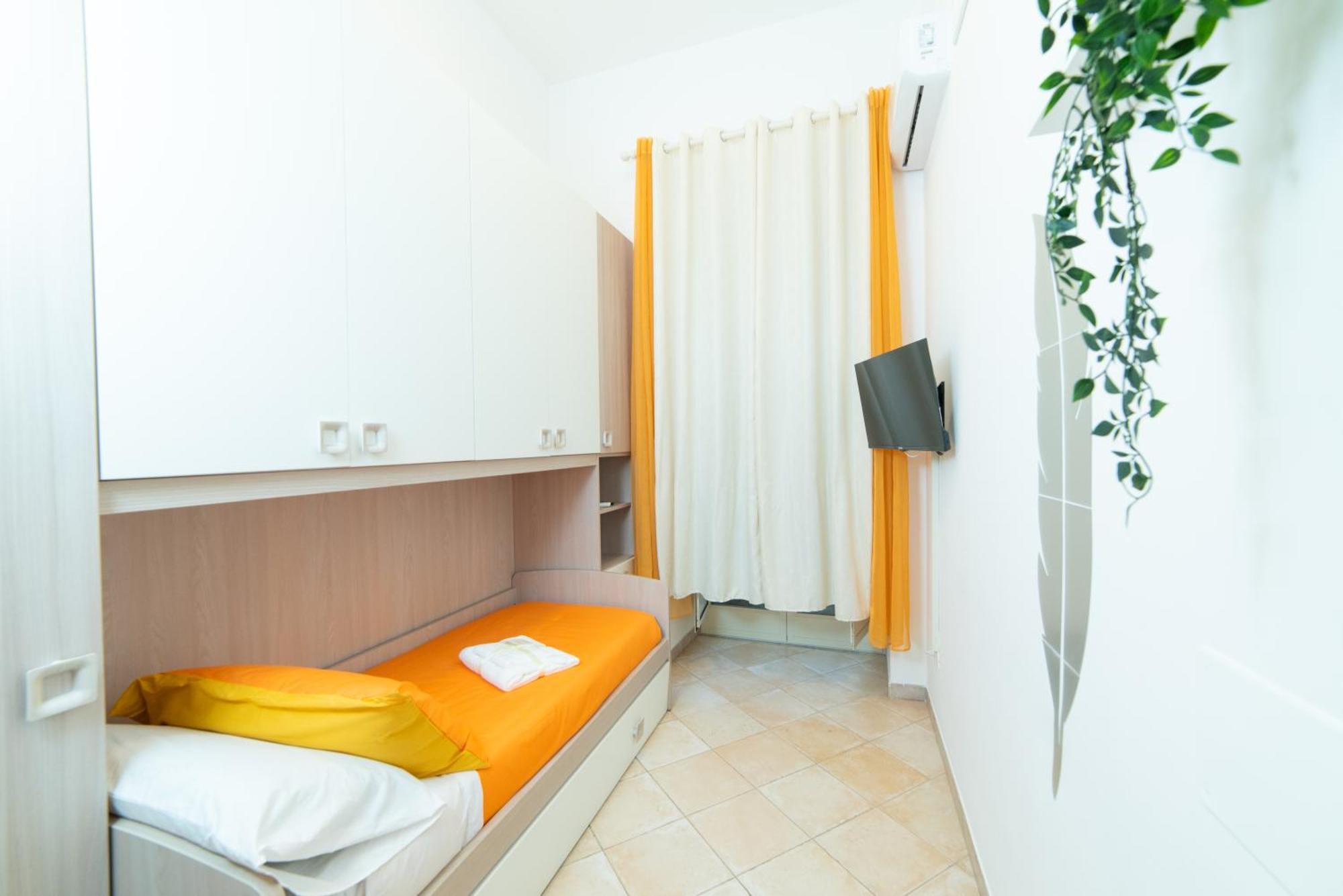 In Center - Vacation Near The Train Station & Attractions * Naples