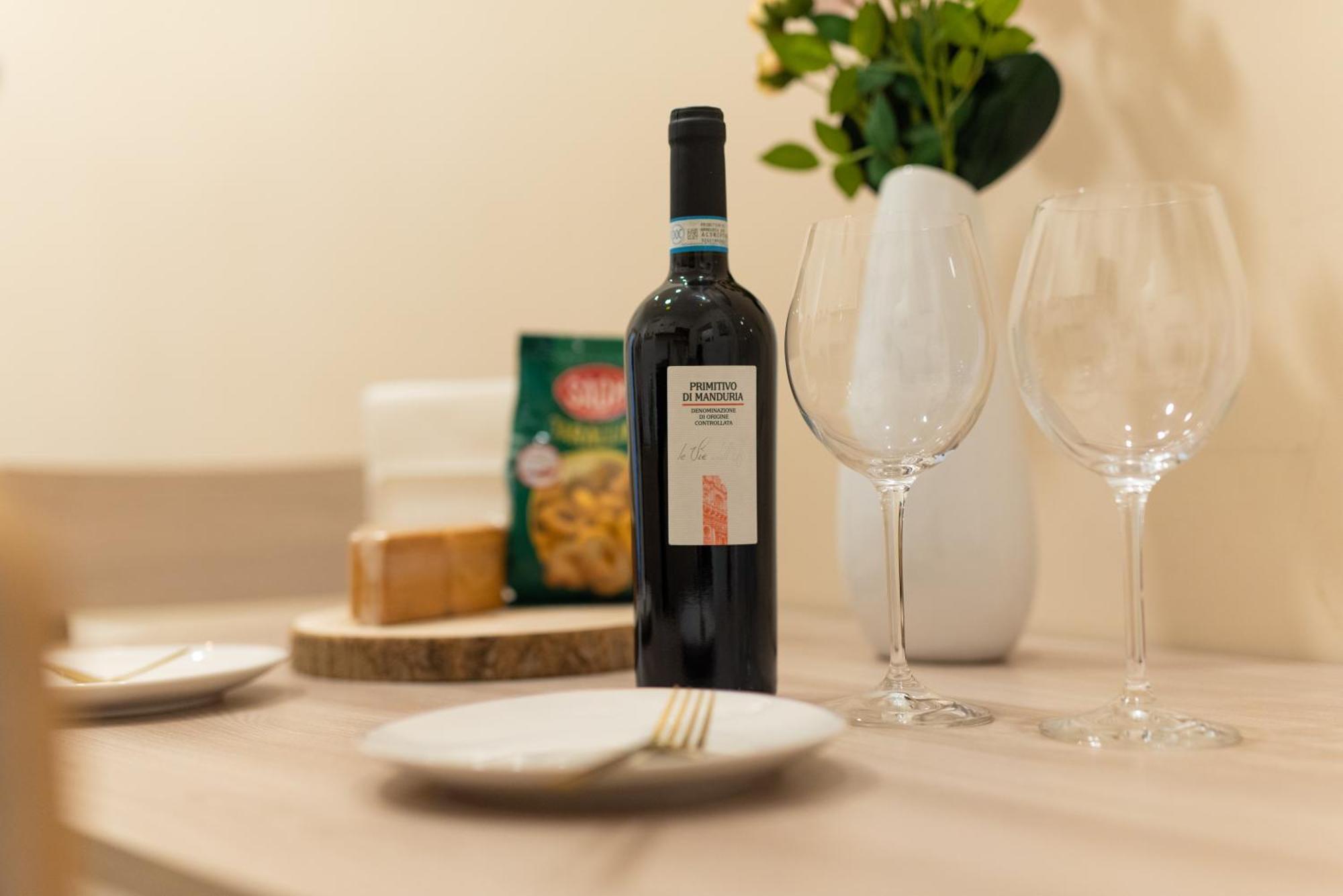 In Center - Vacation Near The Train Station & Attractions Apartment Naples
