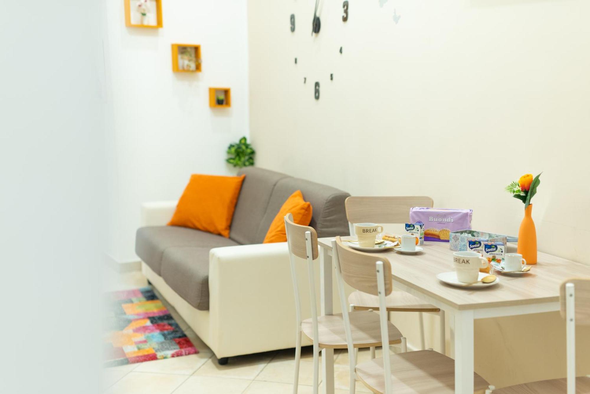 In Center - Vacation Near The Train Station & Attractions Appartement